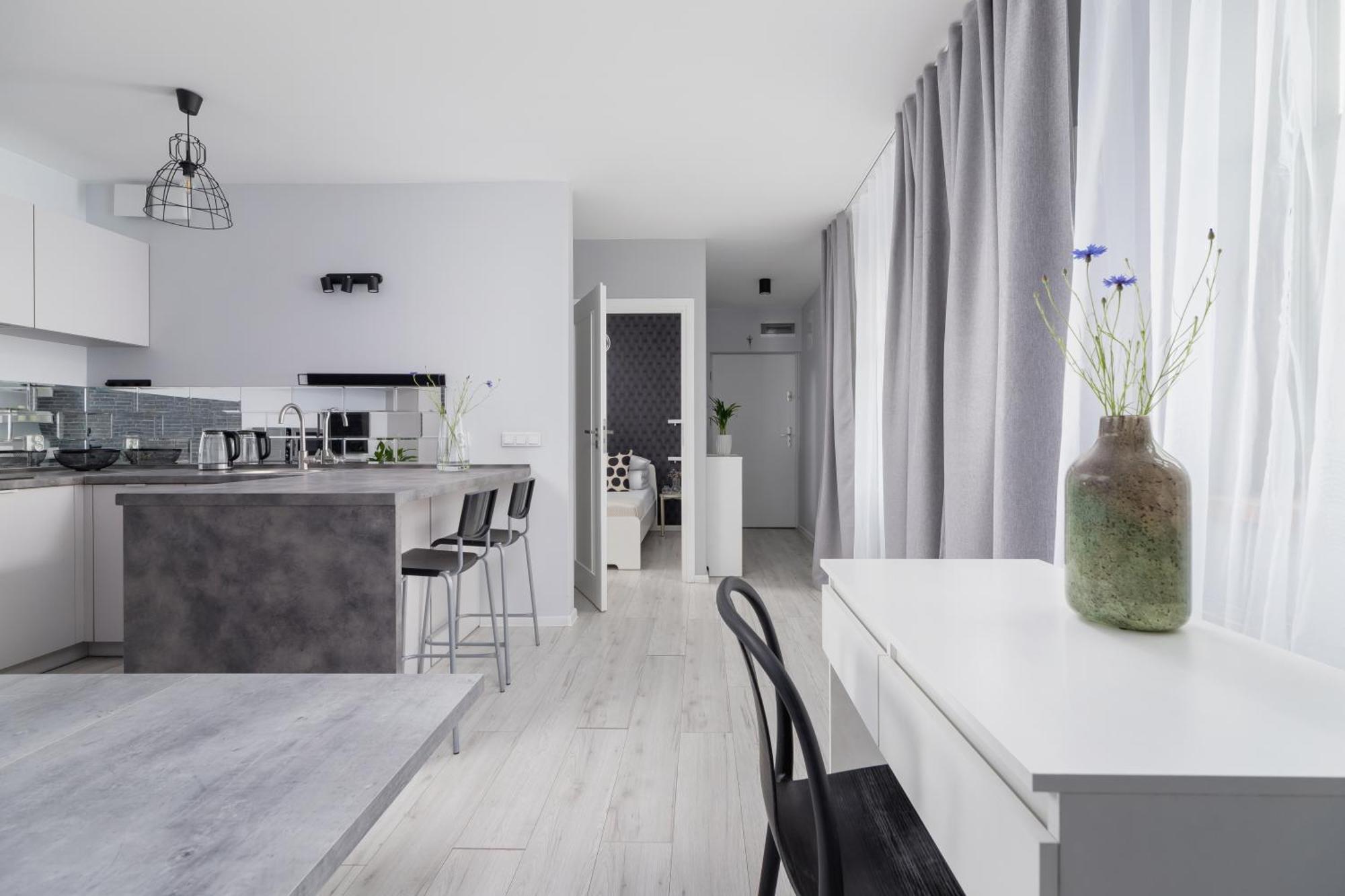 One Bedroom Apartment With A Balcony - Dietla 109 Street Krasków Eksteriør bilde