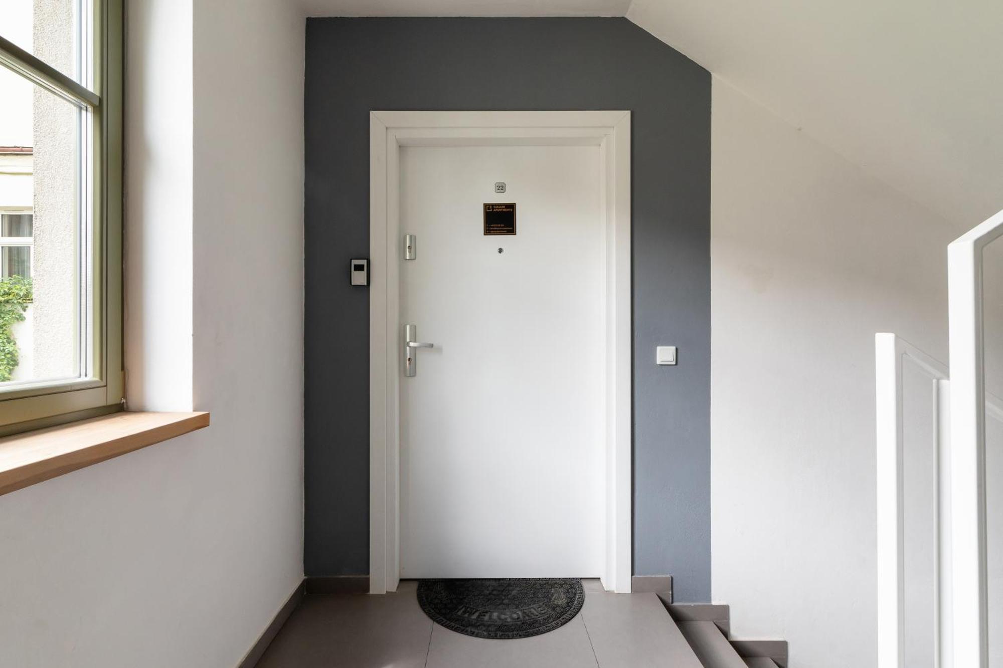 One Bedroom Apartment With A Balcony - Dietla 109 Street Krasków Eksteriør bilde